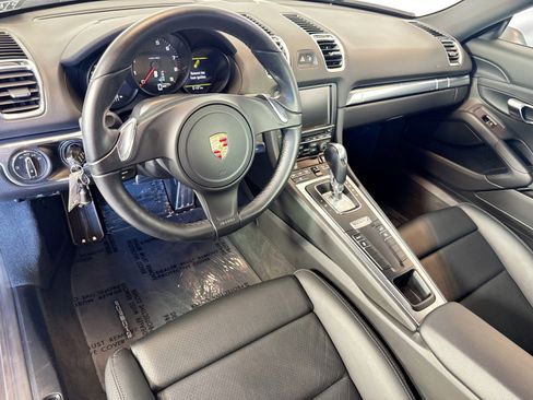 Used 2014 Porsche Cayman RWD image 4