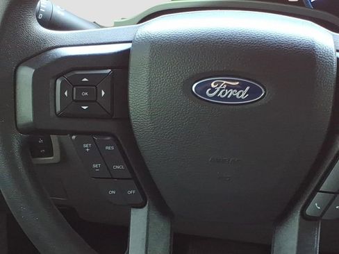 Used 2022 Ford F250 XLT w/ Black Appearance Package AWD/4WD image 10