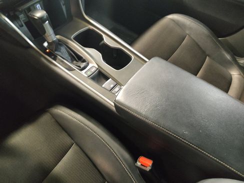 Used 2018 Honda Accord Sport image 26