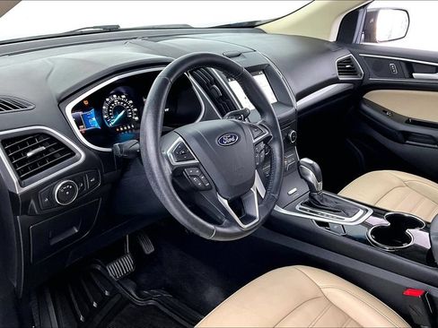 Used 2017 Ford Edge SEL w/ Equipment Group 201A FWD image 16