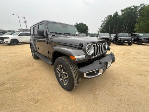 New 2026 Jeep Wrangler Unlimited Sahara AWD/4WD image 7