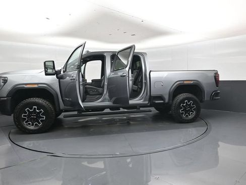 Used 2025 GMC Sierra 2500 AT4X AWD/4WD image 50