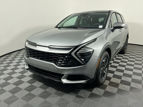 New 2026 Kia Sportage LX FWD image 9