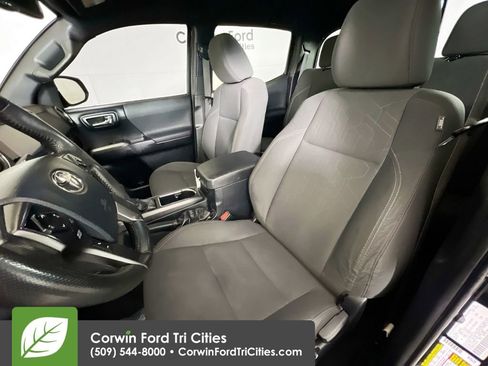 Used 2018 Toyota Tacoma 4x4 Double Cab image 22