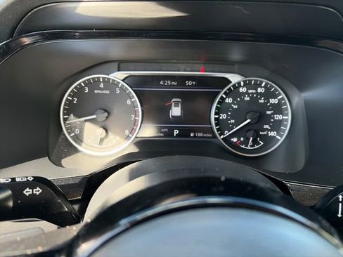 Used 2022 Nissan Pathfinder S AWD/4WD image 26