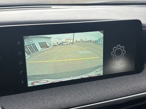 Used 2025 Nissan Kicks SV image 17