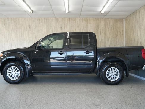 Used 2020 Nissan Frontier SV w/ SV Utility Package AWD/4WD image 5