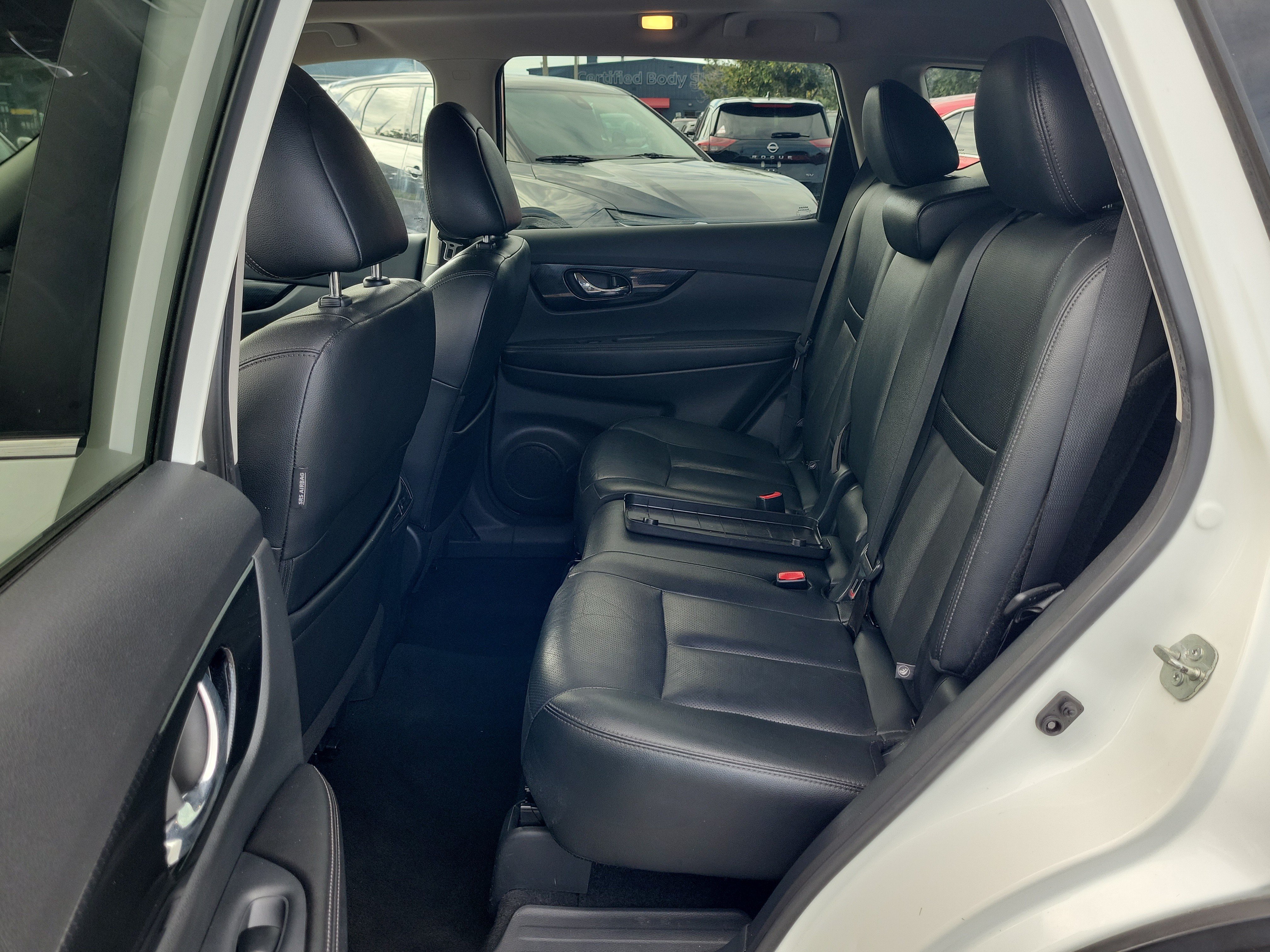 Used 2019 Nissan Rogue SL w/ Premium Package FWD image 15