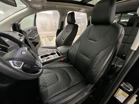 Used 2024 Ford Edge Titanium w/ Equipment Group 301A AWD/4WD image 18