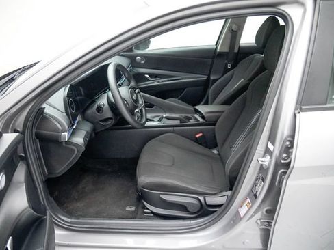 Used 2024 Hyundai Elantra SEL FWD image 23