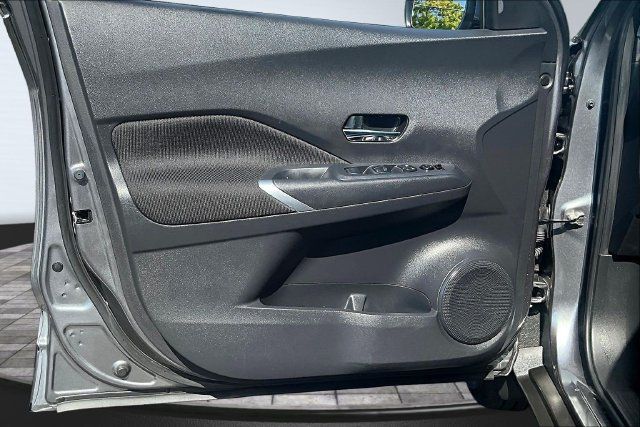 Used 2024 Nissan Kicks SV FWD image 18