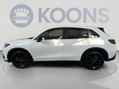 Used 2023 Honda HR-V Sport image 7