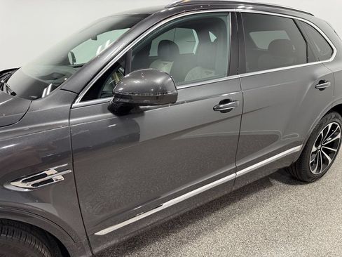 Used 2018 Bentley Bentayga Activity AWD/4WD image 14