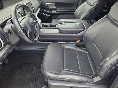 Certified 2025 Ford Expedition Max Platinum image 15