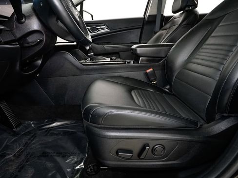 Certified 2025 Kia Sportage SX image 11