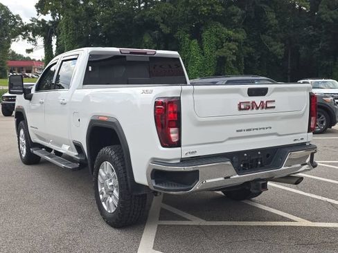 Used 2022 GMC Sierra 2500 SLE w/ SLE Convenience Package AWD/4WD image 3