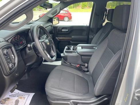 Used 2020 Chevrolet Silverado 1500 LT AWD/4WD image 18
