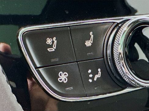 Certified 2019 Bentley Bentayga image 20