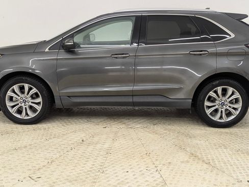 Certified 2019 Ford Edge Titanium image 2