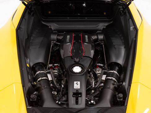 Used 2019 Ferrari 488 Pista Coupe image 17