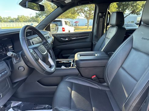 Used 2023 GMC Yukon Denali image 13