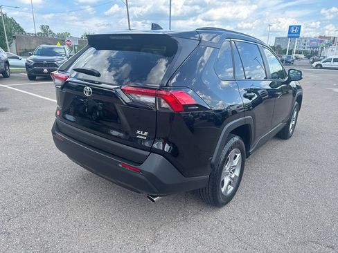 Used 2025 Toyota RAV4 XLE AWD/4WD image 8