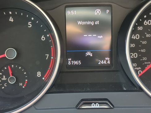 Used 2021 Volkswagen Tiguan S FWD image 27
