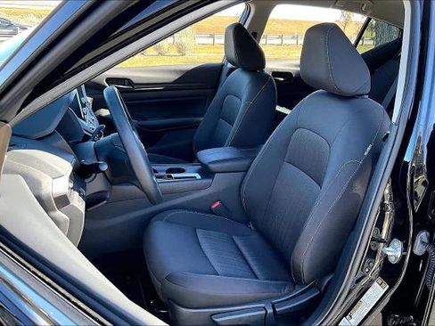 Certified 2025 Nissan Altima 2.5 S image 7