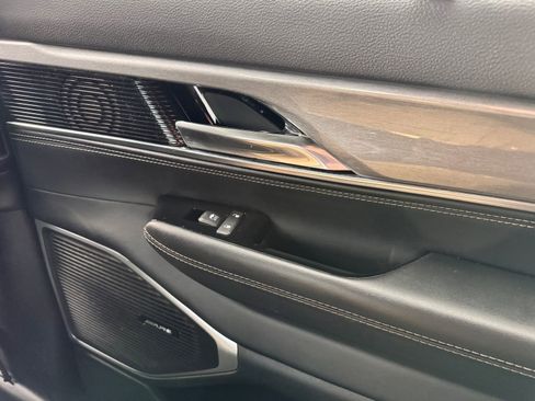 Used 2022 Jeep Wagoneer Series III image 32