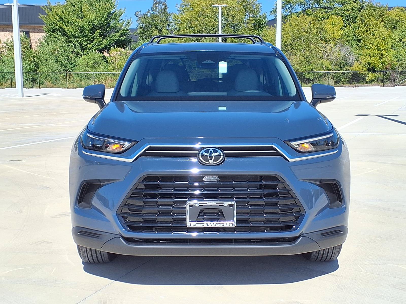New 2026 Toyota Grand Highlander XLE FWD image 2