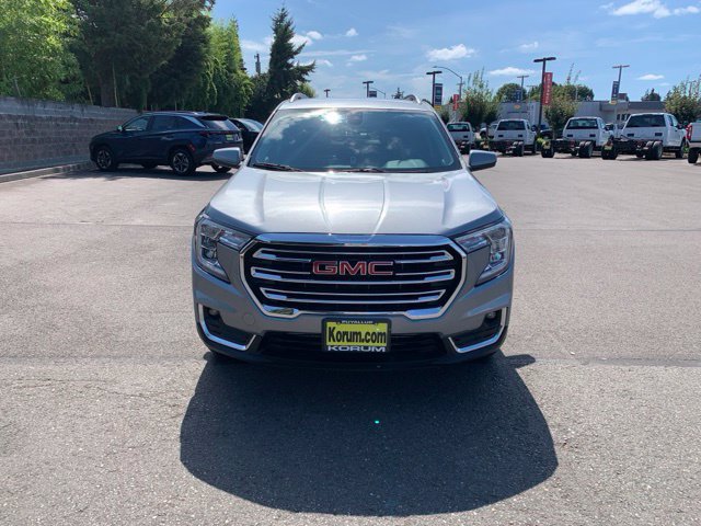 Used 2024 GMC Terrain SLT AWD/4WD image 10