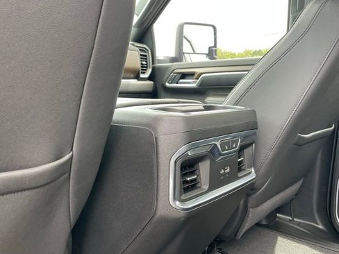 Used 2025 Chevrolet Silverado 2500 High Country w/ High Country Premium Package AWD/4WD image 25
