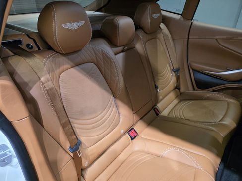 Used 2022 Aston Martin DBX image 20