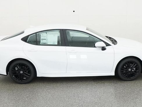 Used 2026 Toyota Camry SE FWD image 53