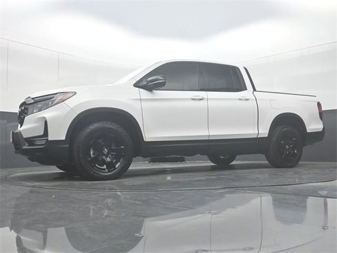 Used 2025 Honda Ridgeline Black Edition image 29