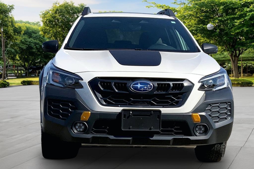 Used 2025 Subaru Outback Wilderness AWD/4WD image 2
