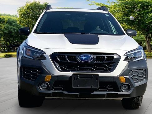 Used 2025 Subaru Outback Wilderness AWD/4WD image 2