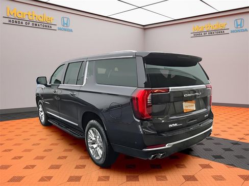 Used 2025 GMC Yukon XL Denali image 3