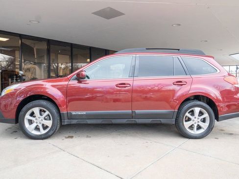Used 2013 Subaru Outback 2.5i Limited w/ Moonroof Pkg image 4