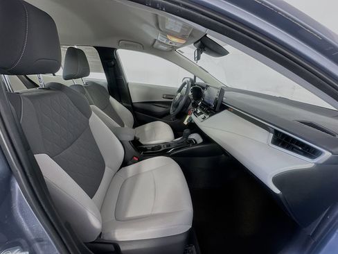 Used 2022 Toyota Corolla LE FWD image 25