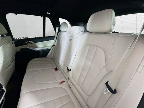 Used 2022 BMW X5 xDrive45e w/ Executive Package image 25