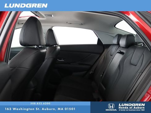 Used 2023 Hyundai Elantra Limited w/ Cargo Package FWD image 15