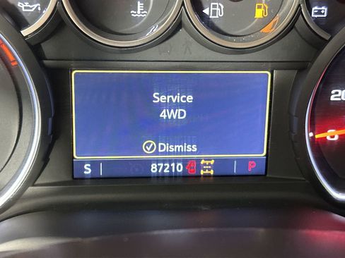 Used 2022 Chevrolet Silverado 2500 LT w/ Convenience Package image 15