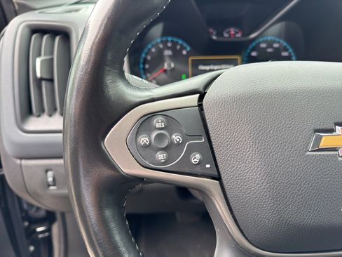 Used 2022 Chevrolet Colorado Z71 image 9
