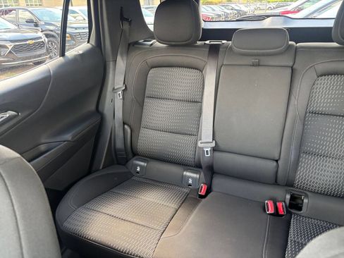 Used 2025 Chevrolet Equinox LT FWD image 39