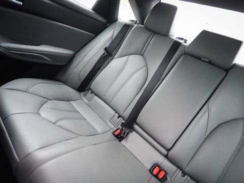 Used 2020 Toyota Avalon XLE w/ Moonroof Package FWD image 43