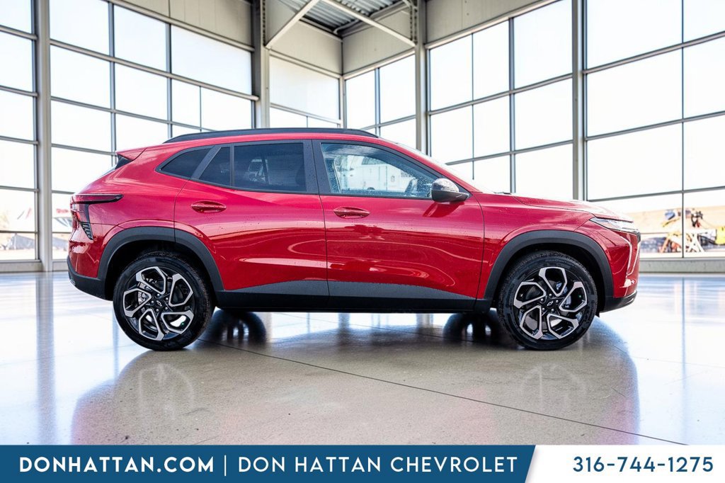 New 2026 Chevrolet Trax RS w/ Sunroof Package FWD image 34