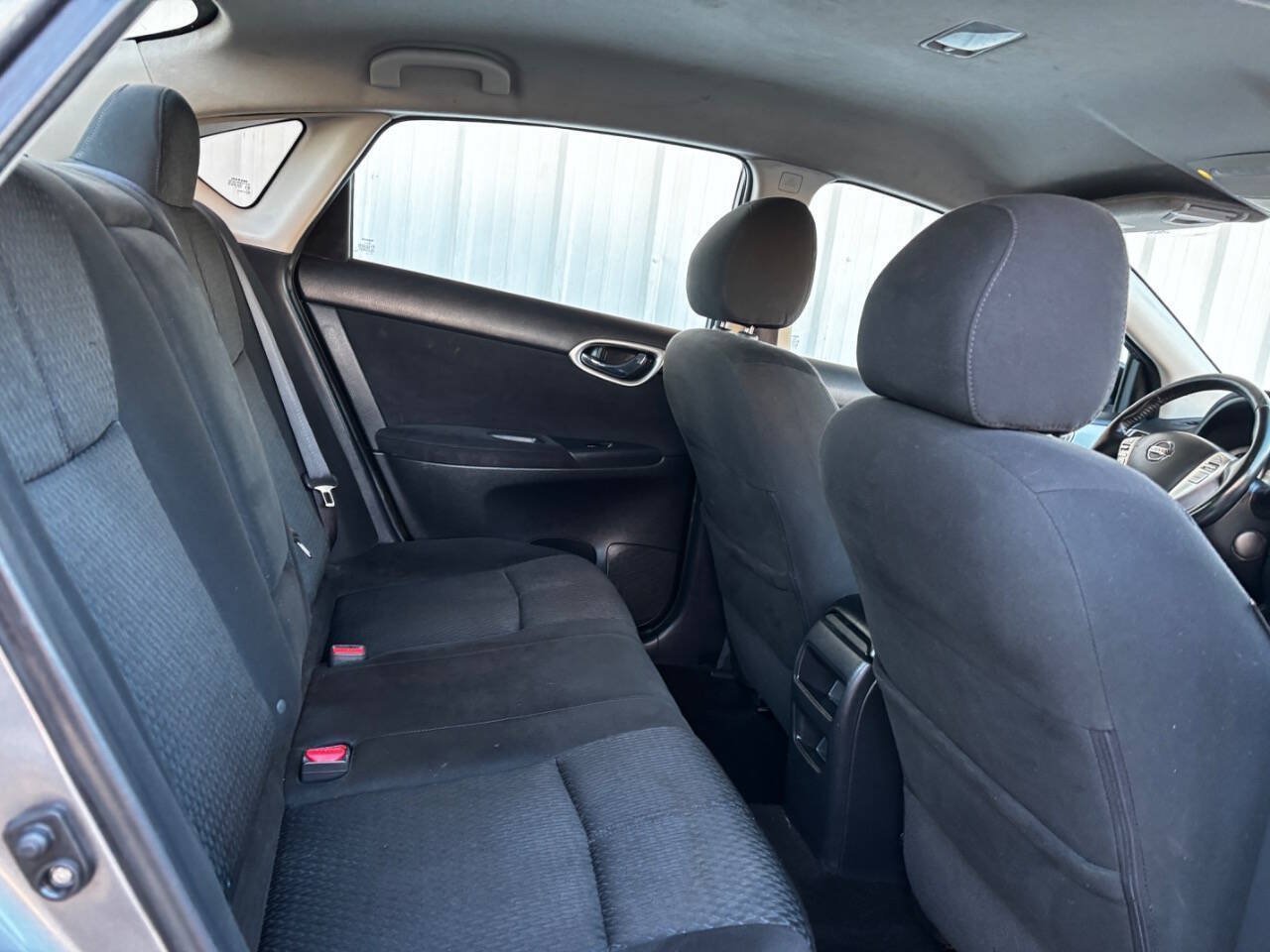 Used 2015 Nissan Sentra SR FWD image 29