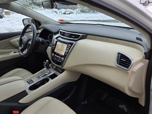 Used 2024 Nissan Murano SL image 16