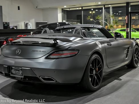 Used 2015 Mercedes-Benz SLS AMG GT Final Edition image 13